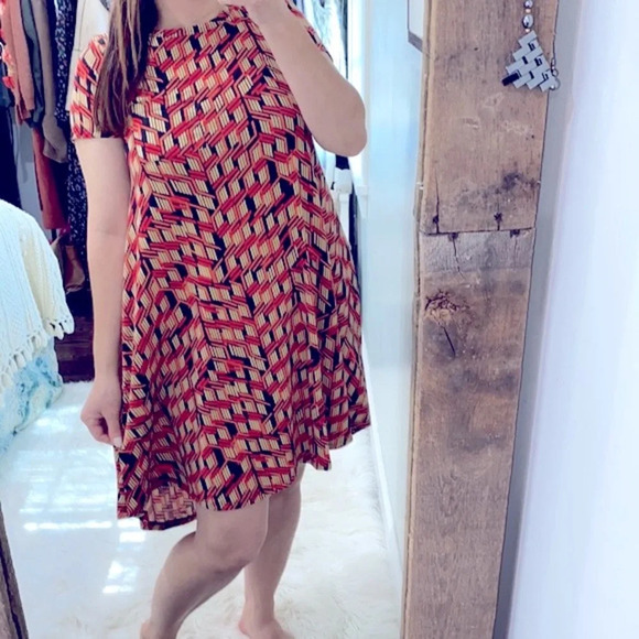 Lularoe modern print dress size xsmall - Picture 2 of 7